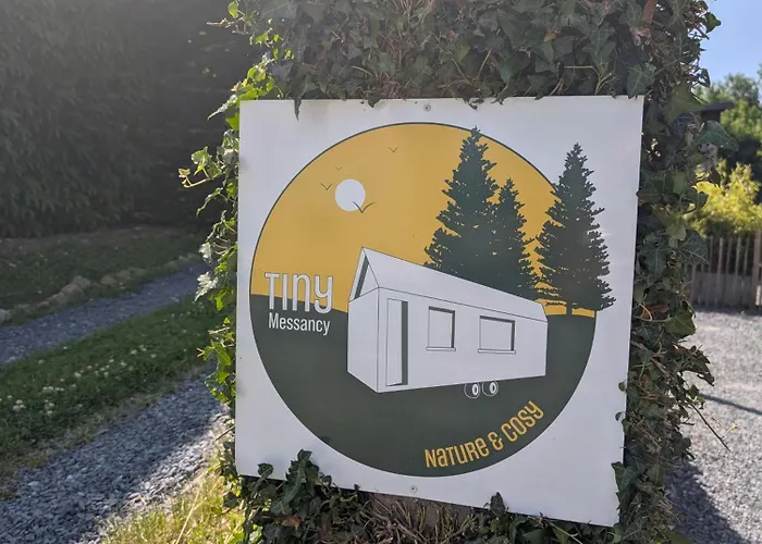 Tiny Messancy, Immersion Dans La Nature ! Holiday home *